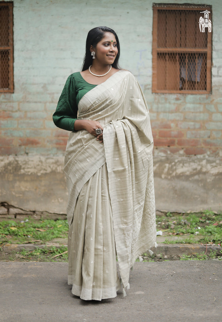 Off White Embroidery Saree